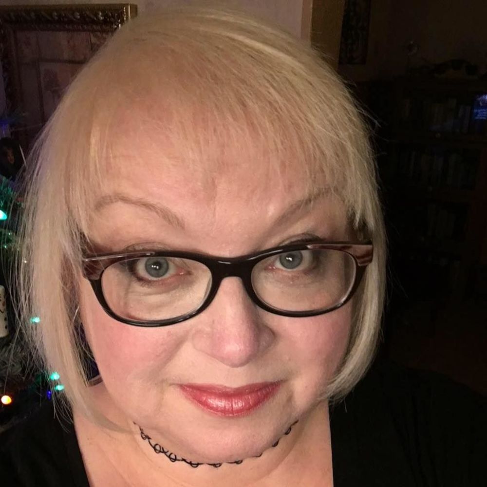 Meet your Posher, Janis